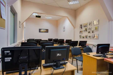 Столичный образовательный центр РУНО фотография 2